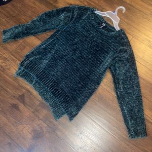Jones NY size small green sweater